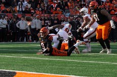 Burrow lanza 3 pases de TD y Bengals mantienen esperanzas de playoffs tras vencer 24-6 a Browns