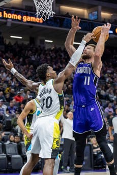 Pacers logran 70 puntos en segunda mitad y aplastan 122-95 a Kings en su cuarta victoria al hilo