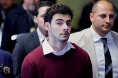 Luigi Mangione se declara inocente de los cargos de terrorismo de Estado y homicidio