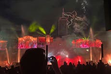 Dos destinos turísticos de Florida suspenden espectáculos con drones tras accidente que hirió a niño