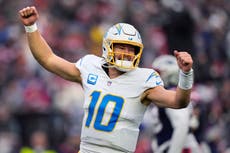 Justin Herbert lanza 3 TD y Chargers aseguran un lugar en los playoffs con triunfo ante Patriots