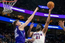 Embiid y Maxey anotan 32 cada uno y lideran victoria de 76ers 114-111 sobre Jazz