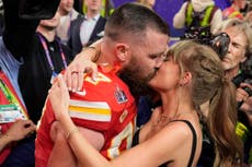 Travis Kelce de los Chiefs lidera la votación de aficionados para el Pro Bowl 2025