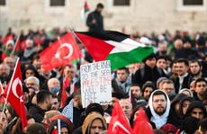Decenas de miles de personas protestan en Estambul por la guerra en Gaza