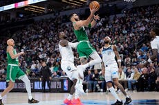 Gran noche de Tatum lleva a victoria de Celtics 118-115 ante Timberwolves