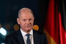 Líder alemán, más preocupado por el apoyo de Musk a partido ultraderechista que por sus insultos