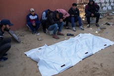 Nuevos ataques aéreos israelíes en el sur de Gaza provocan al menos 15 muertos