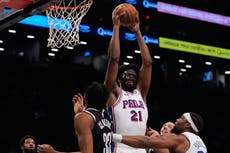 Embiid lidera a 76ers en victoria de 123-94 sobre unos mermados Nets