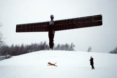 Fuertes nevadas causan interrupciones generalizadas en todo Reino Unido