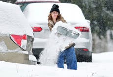 Advierten sobre nieve y hielo por fuerte tormenta invernal en región central de EEUU