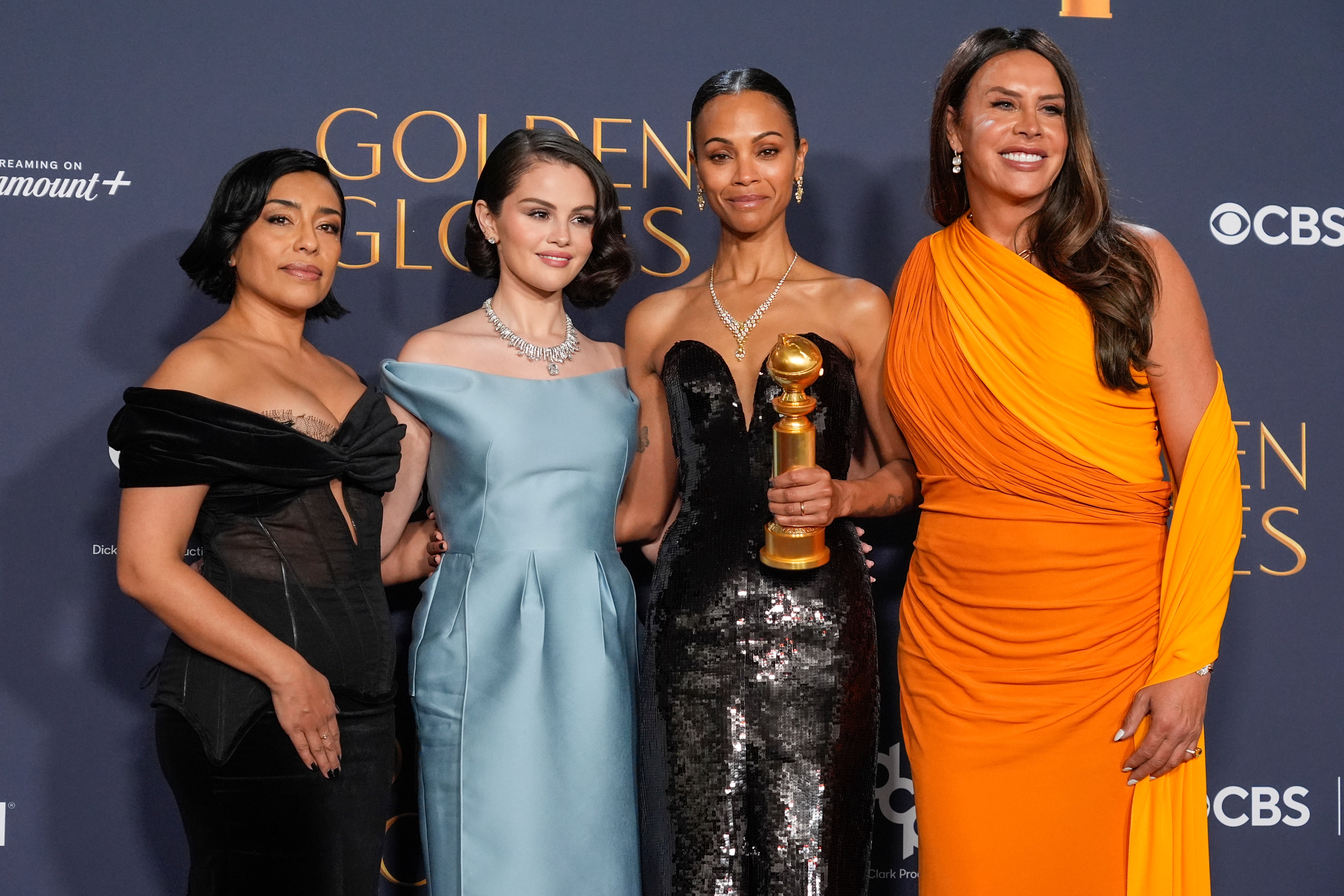 ‘Emilia Pérez’ protagonizada por Adriana Paz, Selena Gómez, Zoe Saldana y Karla Sofía Gascón en los Globos de Oro