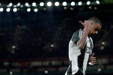 Isak brilla otra vez y Newcastle vence 2-0 a Arsenal en semifinal de la Copa de la Liga