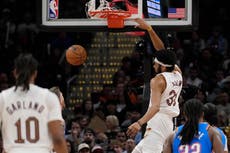 Cavaliers vencen 129-122 a Thunder y le cortan racha de 15 victorias