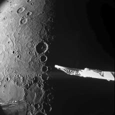 Sonda espacial envía fotos impresionantes de polo norte de Mercurio