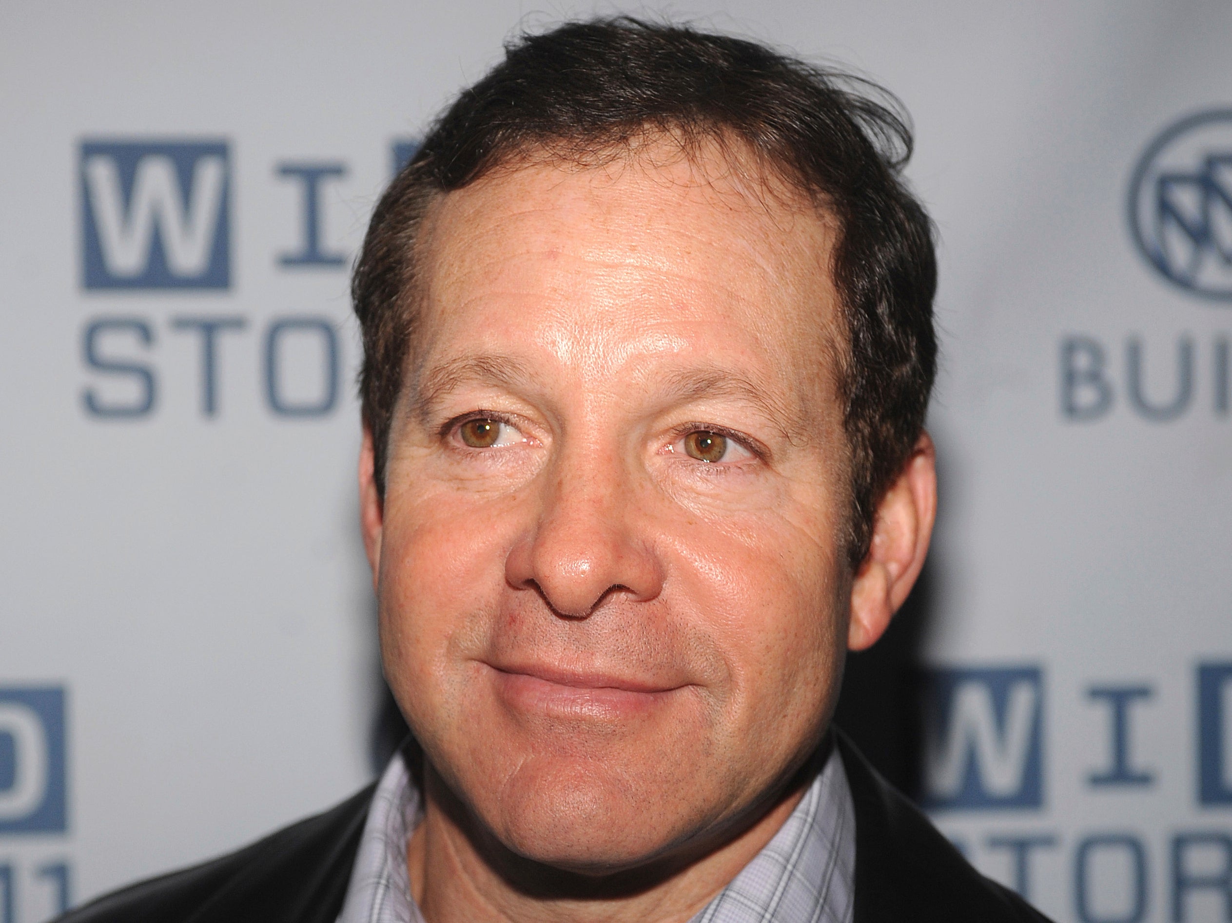 CALIFORNIA INCENDIOS-STEVE GUTTENBERG