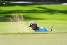 J.J. Spaun toma la delantera en un Sony Open para cualquiera bajo el viento de Waialae