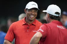 Woods debuta en la liga de golf bajo techo sin necesidad de presentación