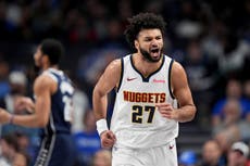 Murray anota 45 puntos, un récord de la temporada, y Nuggets arrollan 118-99 a Mavs