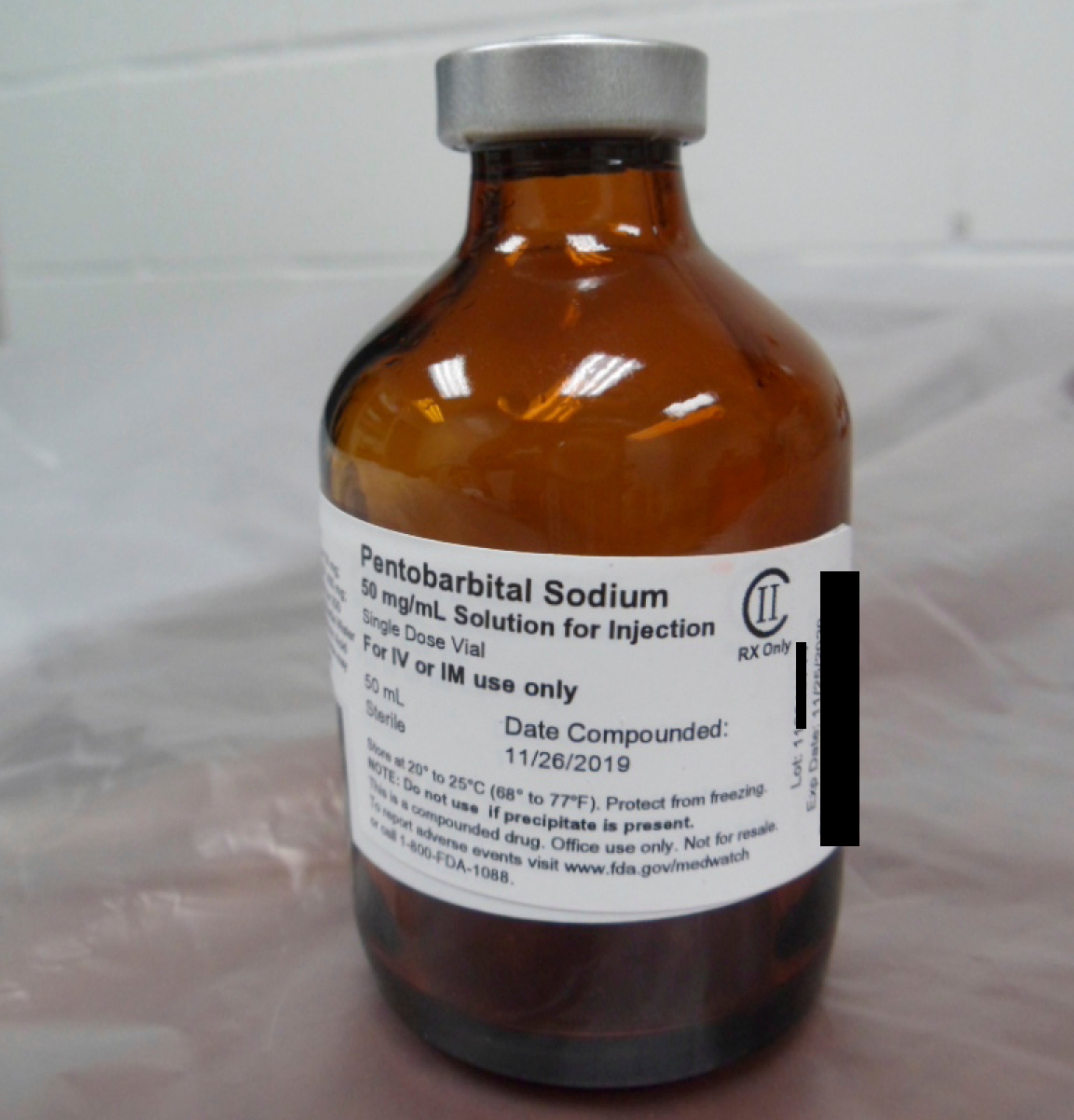Esta fotografía proporcionada por el Departamento de Justicia de EE. UU. muestra un vial de pentobarbital utilizado en las ejecuciones de dos presos en julio de 2020, según documentos judiciales