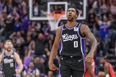 Con 31 puntos de DeRozan y 28 de Monk, Kings vencen 132-127 a Rockets.