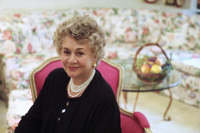 JOAN PLOWRIGHT-DECESO