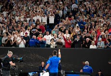 Djokovic apoya a Collins tras confrontación con aficionados en el Abierto de Australia