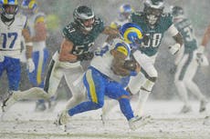 Errores de Rams en la nieve frustran intento de sorpresa en playoffs