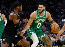 Celtics propinan 125-85 a Warriors, su derrota más abultada en casa en 40 años