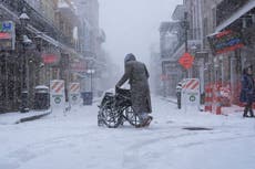 ¿Cómo sobrevivir a la nieve y el frío extremo que azota el sureste de EEUU?