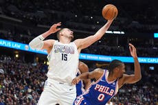 Jokic logra su 19no triple-doble de la temporada; Nuggets vencen 144-109 a 76ers