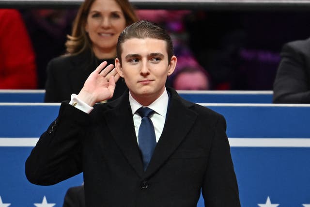 <p>Barron, el hijo menor del presidente de EE. UU., Donald Trump, cerró una planta entera de la Torre Trump, ubicada en Nueva York, para tener una cita, según un nuevo informe</p>