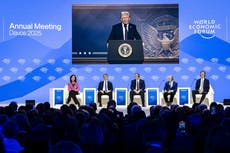 Trump advierte a la élite de Davos: inviertan en EEUU o enfrentarán aranceles