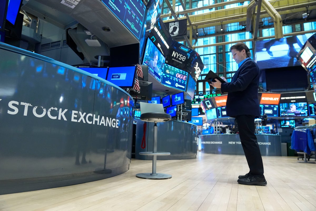 Wall Street alcanza un nuevo máximo; el S&P 500 sube y establece récord ...