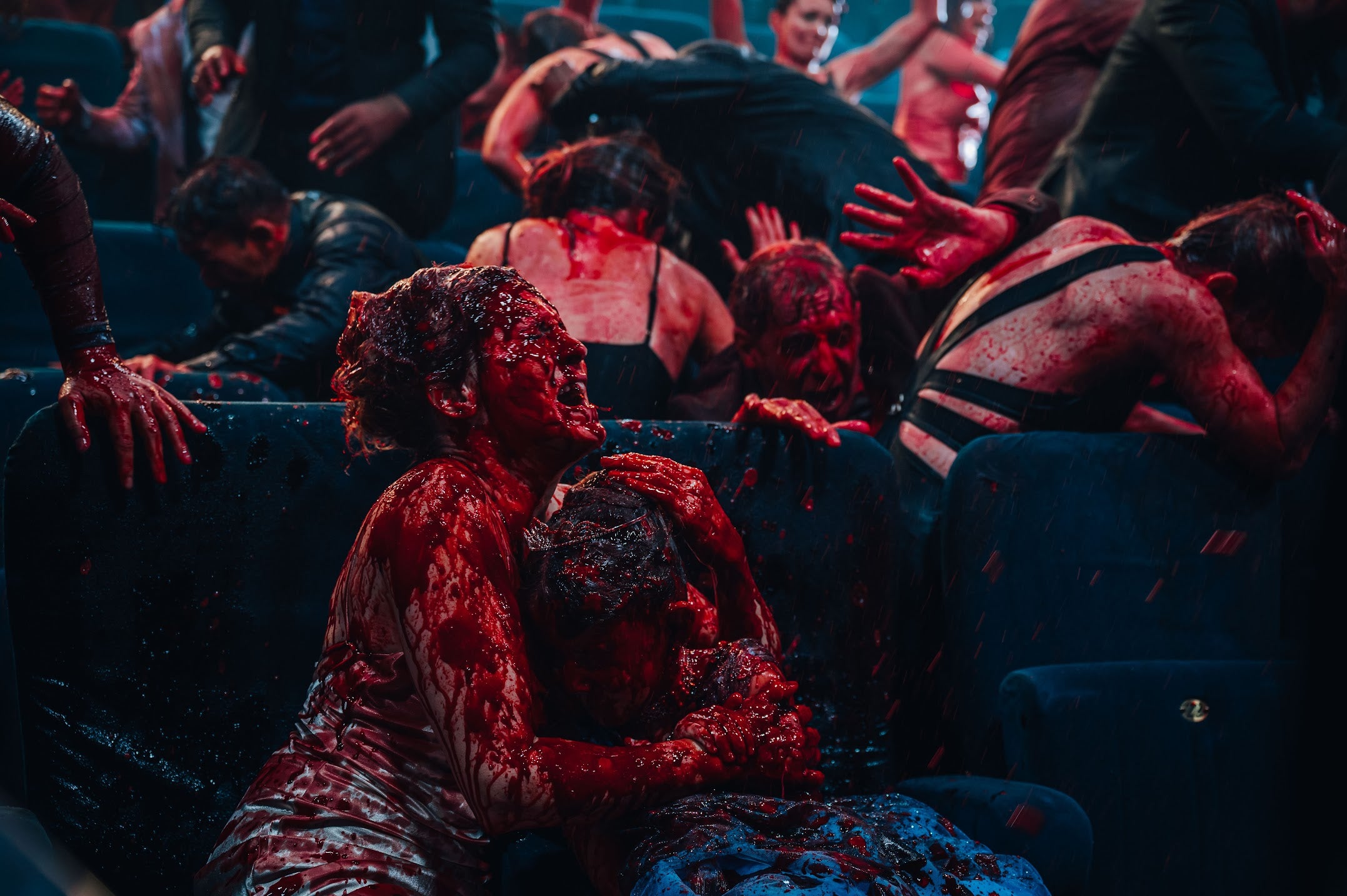 Se utilizaron más de 20 000 litros de sangre falsa para filmar las escenas finales de la película