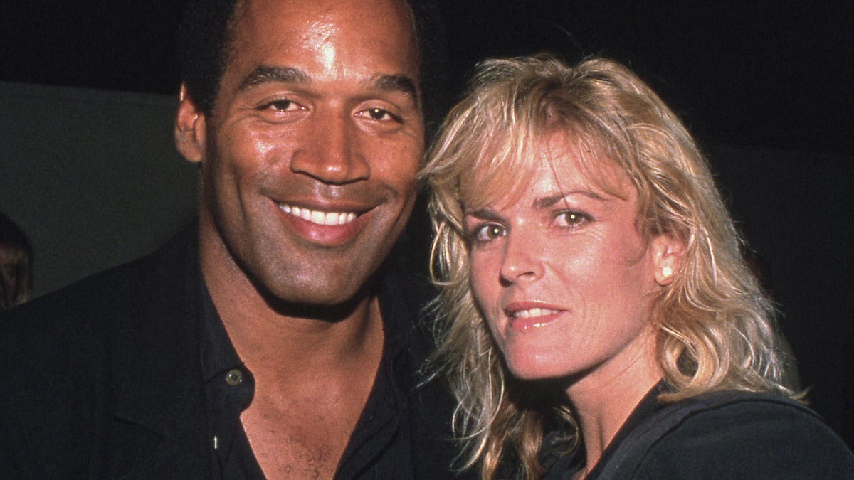 O.J. Simpson quedó absuelto en 1995 del cargo de asesinato de su exesposa, Nicole Brown Simpson