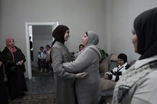 Libertad resulta agridulce para palestinos liberados de prisiones israelíes