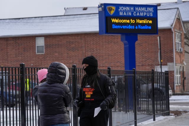 CHICAGO-INMIGRACIÓN-ESCUELAS