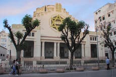 Policía abate a un hombre que se prendió fuego frente a una sinagoga en Túnez