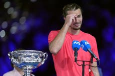 Gritan nombres de acusadoras de Zverev durante la ceremonia de premiación en Australia