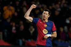 El Barcelona anota cuatro goles en 24 minutos y aplasta 7-1 a Valencia en la Liga de España