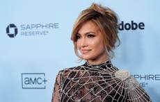 El musical "El beso de la mujer araña" con Jennifer Lopez deslumbra en Sundance