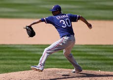 Jesse Chavez, de 41 años, firma contrato de ligas menores con los Rangers de Texas
