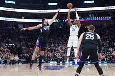 Antetokounmpo y Lillard anotan 35 cada uno y Bucks vencen 125-110 al Jazz