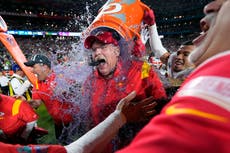 Reid y Sirianni tienen algo en común: aficionados de Eagles pidieron echarlos