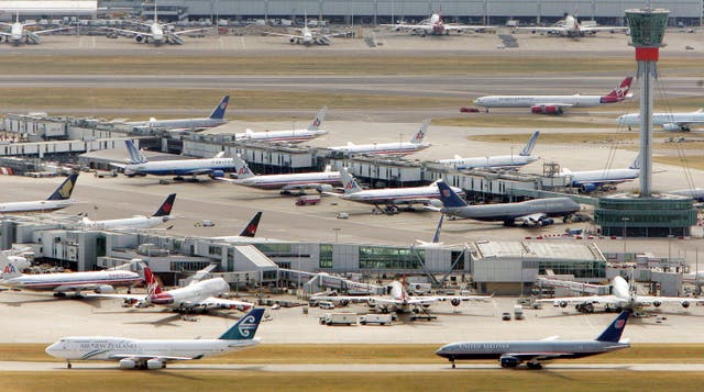 REINO UNIDO AEROPUERTO