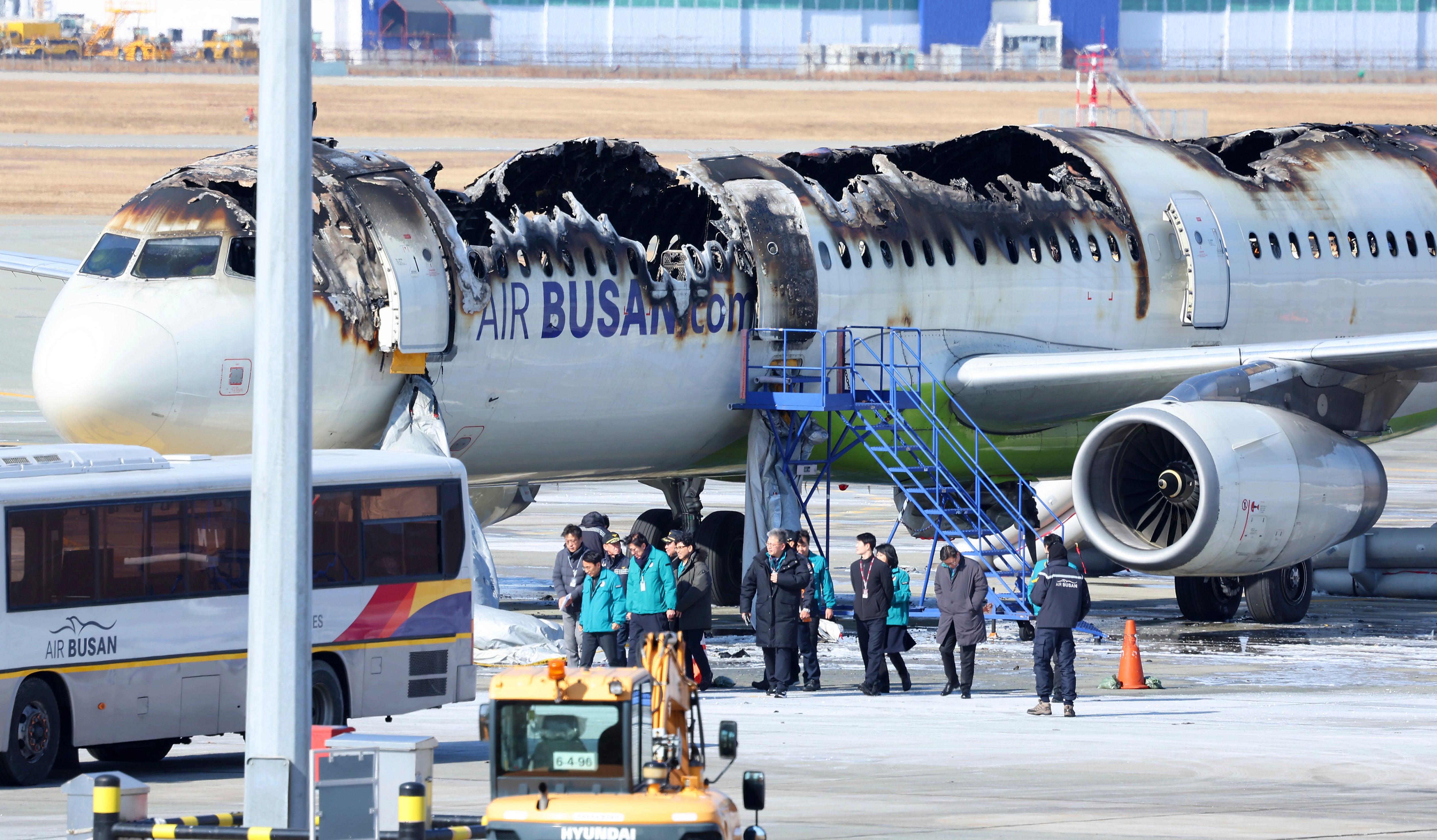 SURCOREA AVION INCENDIO