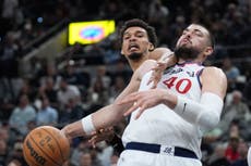 Leonard y Powell lideran remontada en último cuarto; Clippers vencen a Wembanyama y Spurs