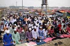 Decenas de miles de musulmanes asisten al Biswa Ijtema en Bangladesh