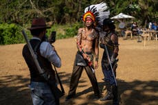Ahora el lejano oeste: fiestas temáticas ganan espacio entre los jóvenes cubanos