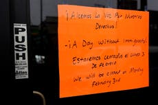 Algunos negocios en EEUU cierran en "día sin inmigrantes", pero muchos no pueden perder ingresos